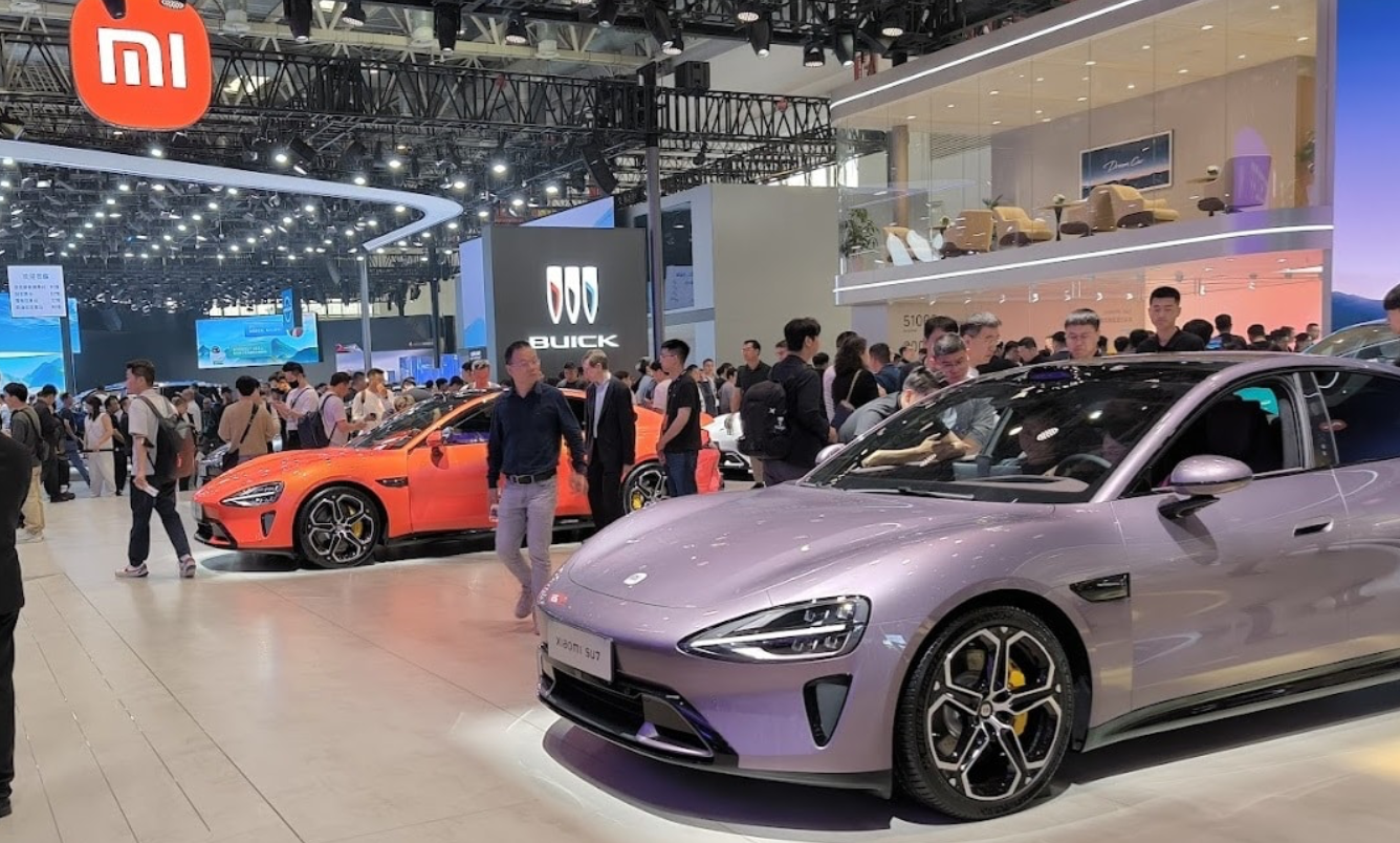 Xiaomi реалізувала понад 215 000 електромобілів за перший рік після виходу на ринок