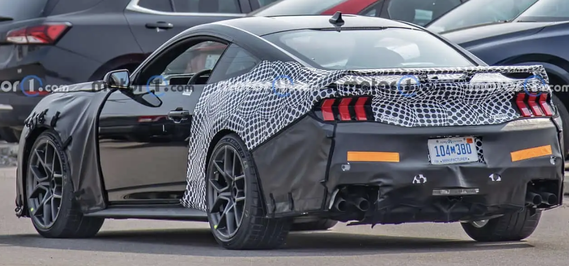 Новий Shelby GT500 наступного покоління виглядає грізно на шпигунських знімках