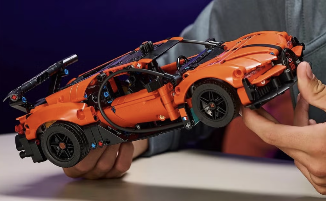 Bugatti та LEGO розширюють співпрацю: нові моделі конструкторів доступні з 1 січня 2026