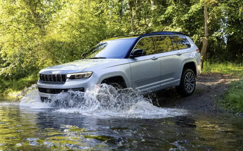Jeep може знову встановити V8 HEMI в Grand Cherokee