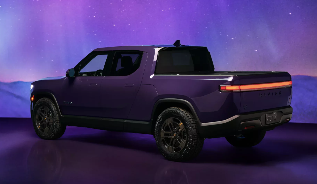 Rivian пропонує лізинг R1T і R1S від $749 на місяць, але цифри мають нюанси