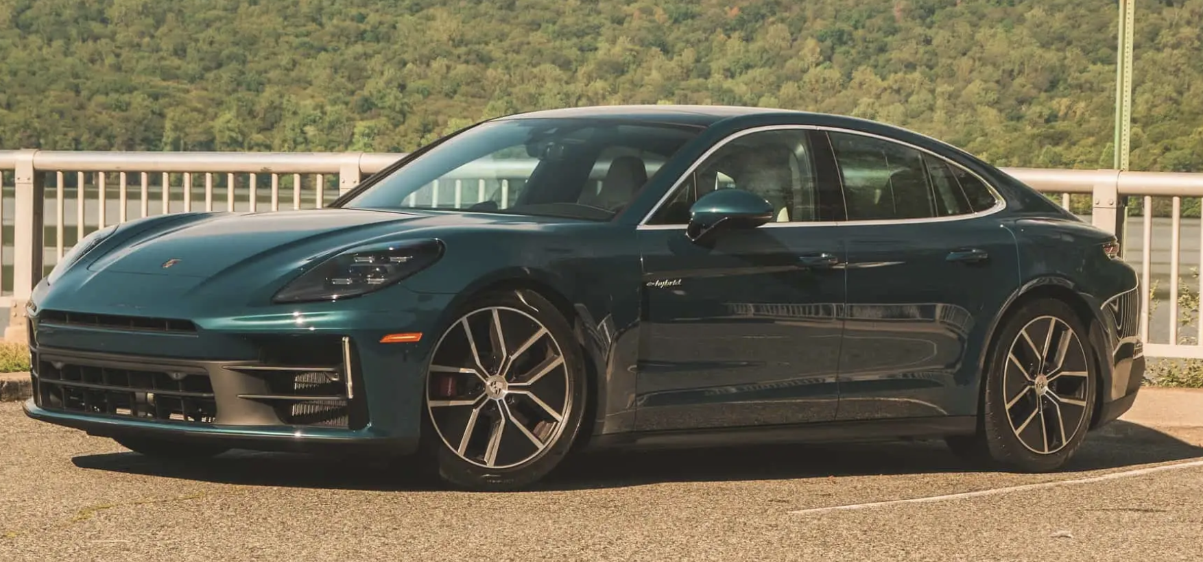 Porsche може об’єднати Taycan і Panamera в одну модельну лінійку