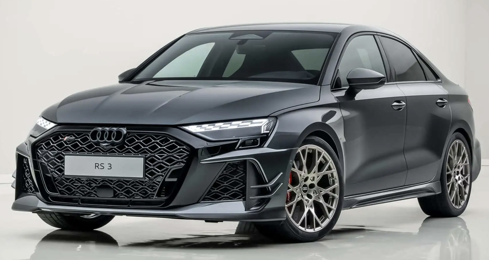 Audi представила RS3 Competition Limited — ексклюзивну версію з ціною понад 100 тисяч євро