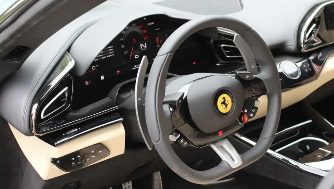 Ferrari фактично визнала помилку з сенсорними кнопками на кермі