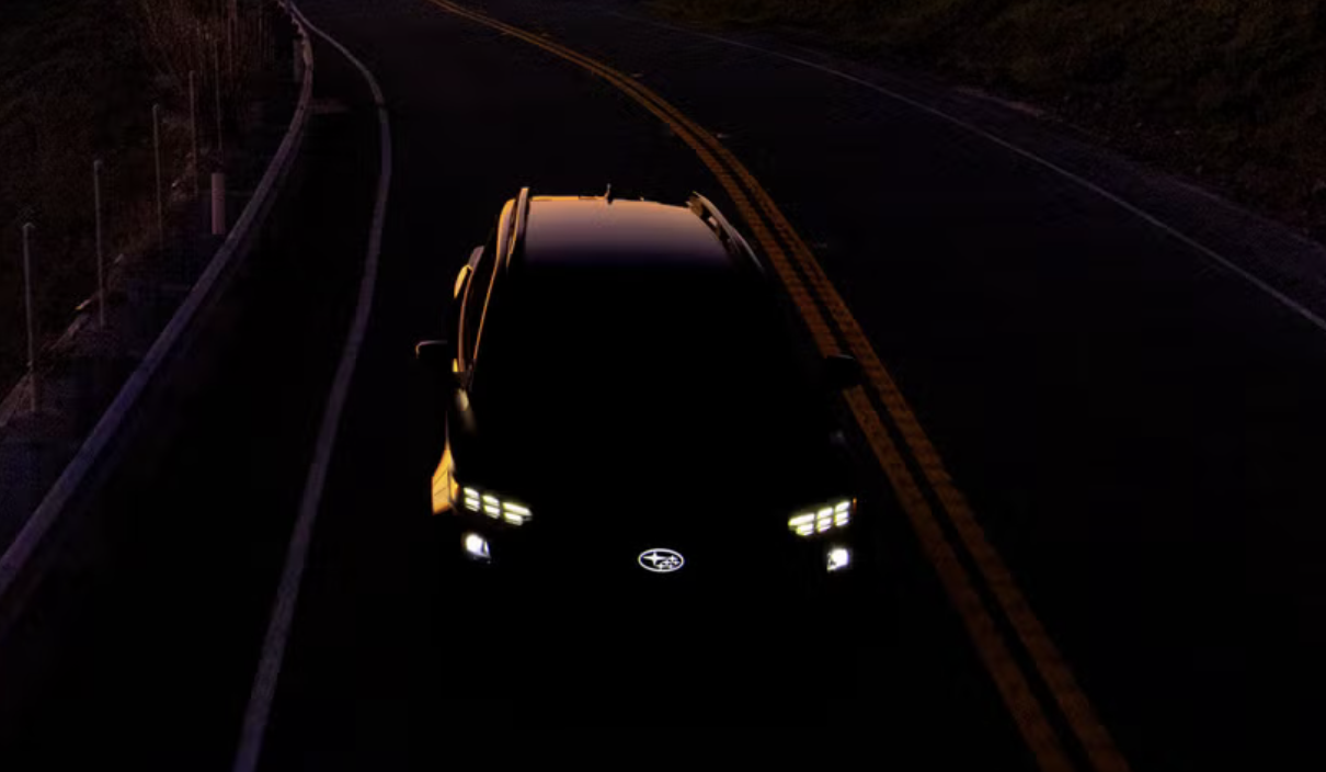 Subaru готує новий електричний SUV: перший тизер і деталі