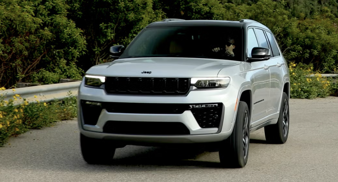 Jeep відкликає понад 419 тисяч Grand Cherokee через проблему з боковими подушками безпеки