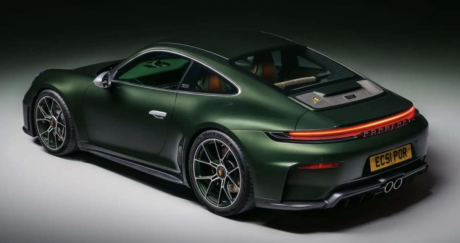 Porsche відмовляється від повністю електричного 911: спорткар залишиться з ДВЗ і гібридом