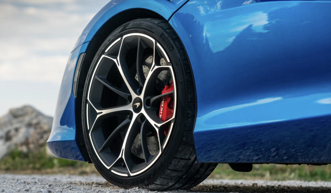 McLaren офіційно готує свій перший SUV та інвестує £500 млн у виробництво