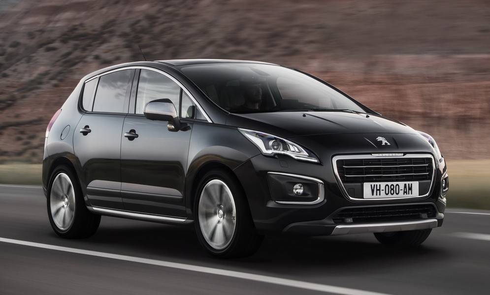 Нова генерація Peugeot 3008 позбулася майже всього камуфляжу
