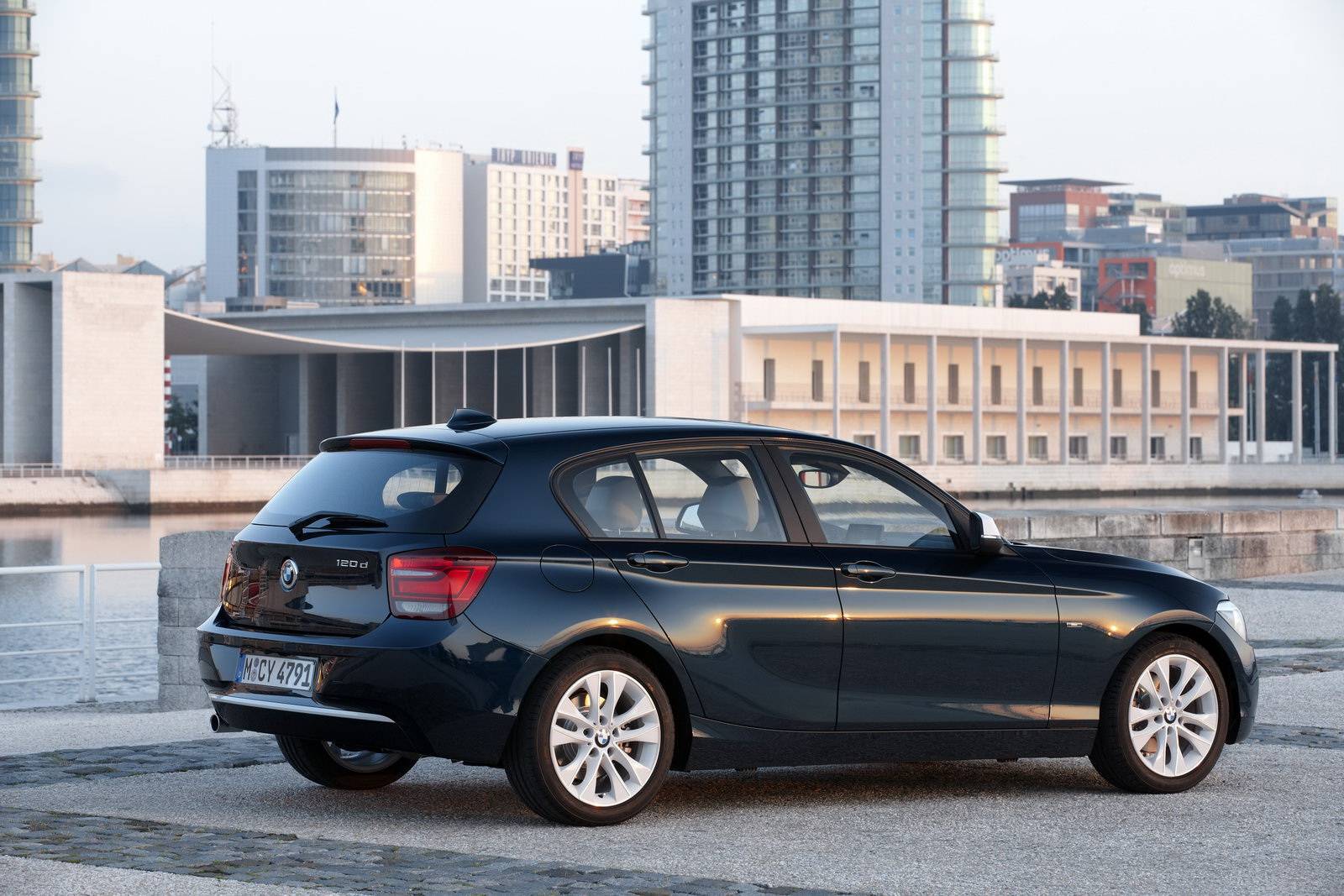 BMW 1-Series більше не буде найменшою моделлю компанії