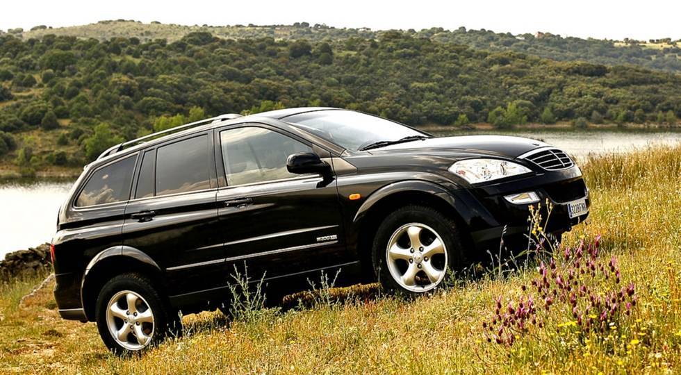 Папараці засікли подовжений SsangYong Kyron