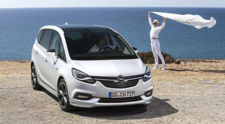 Дизайн рестайлінгового Zafira нагадав інші автомобілі Opel