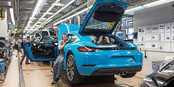 Виробництво розпочало нове покоління Porsche 718 Cayman