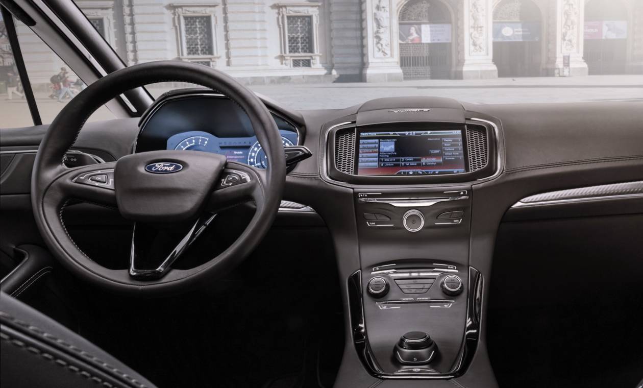 Ford приступає до «процедури» суперництва з Google та Apple