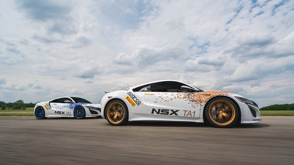 Acura покаже на Пайкс Пік електричний NSX