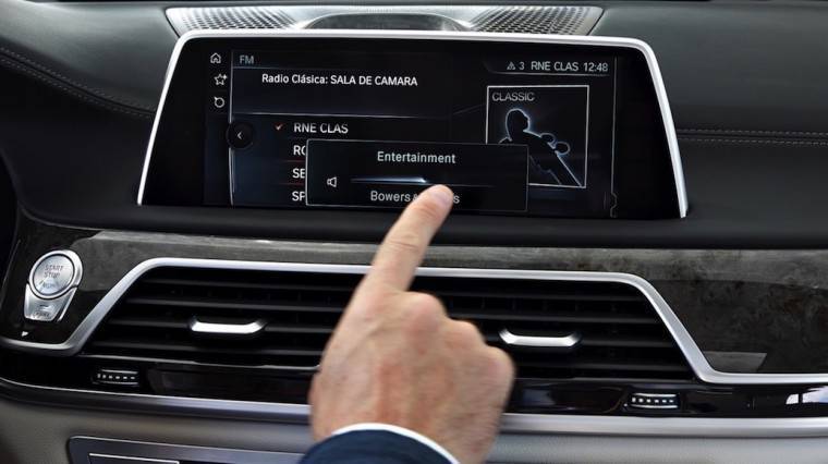 BMW впровадить ще в двох автомобілях підтримку CarPlay