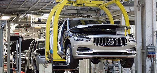 Volvo приступила до виробництва власного величезного універсала