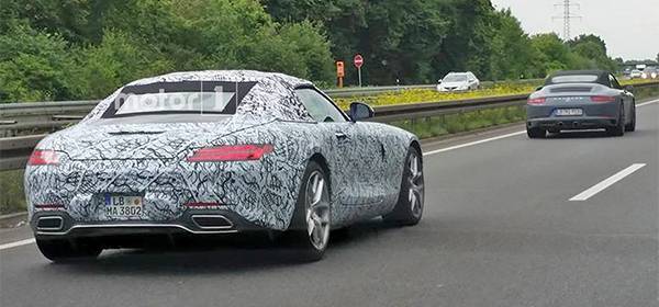 Mercedes-Benz тестує конкурента для кабріолета Porsche 911