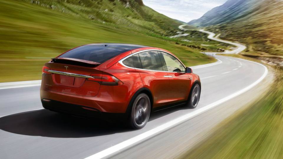 Tesla Motors займеться покращенням власного автопілота