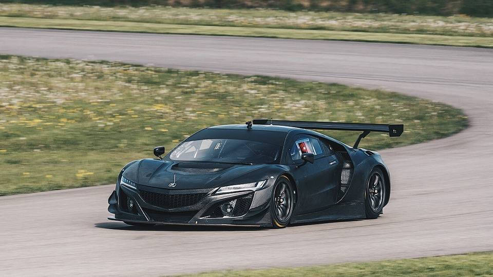 Acura продемонструвала болід NSX з кузовом з карбону