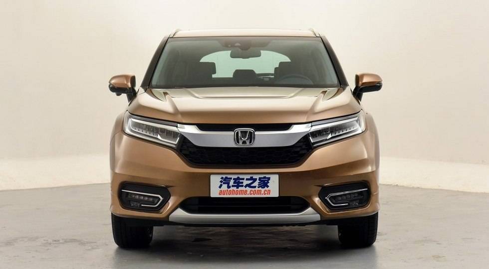 Товарний паркетник Honda Avancier продемонстрували на новеньких знімках