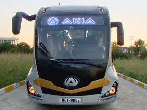 По Туреччині прокотився 25-метровий автобус