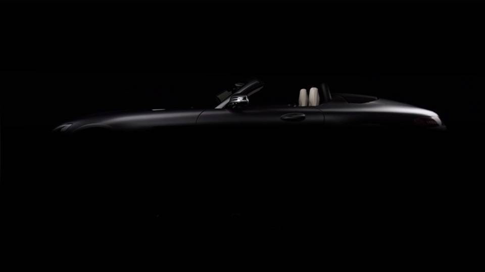 Компанія Mercedes-Benz продемонструвала профіль новенького родстера
