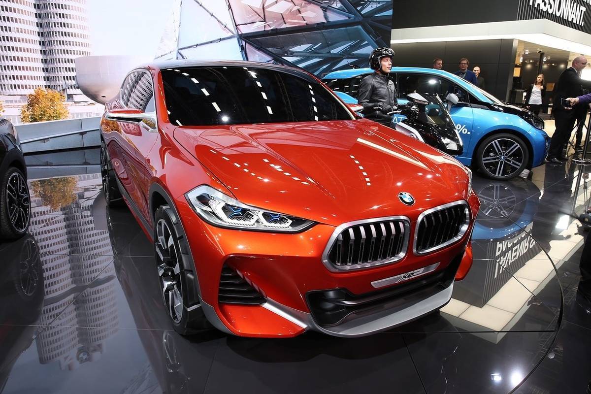Нова прем'єра Паризького автосалону: компактний паркетник BMW X2