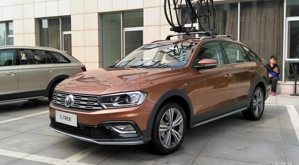 Volkswagen розповів про новий крос-універсал