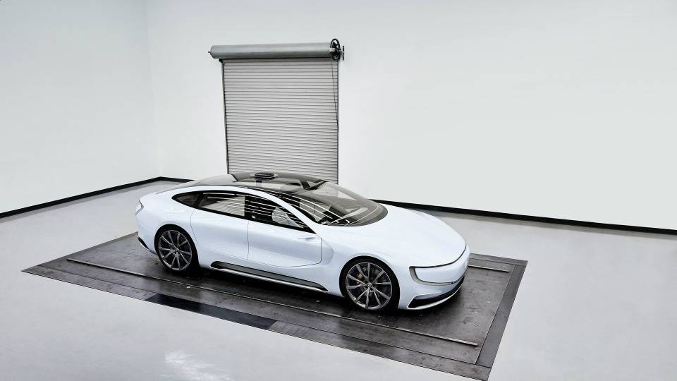 Китайці привезли на презентацію нової машини старий концепт