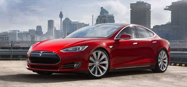 Tesla забороняє застосовувати власні безпілотники у вигляді таксі