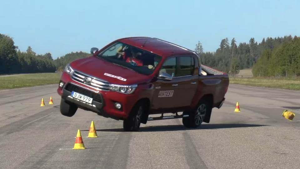 Пікап Toyota Hilux не здав один тест