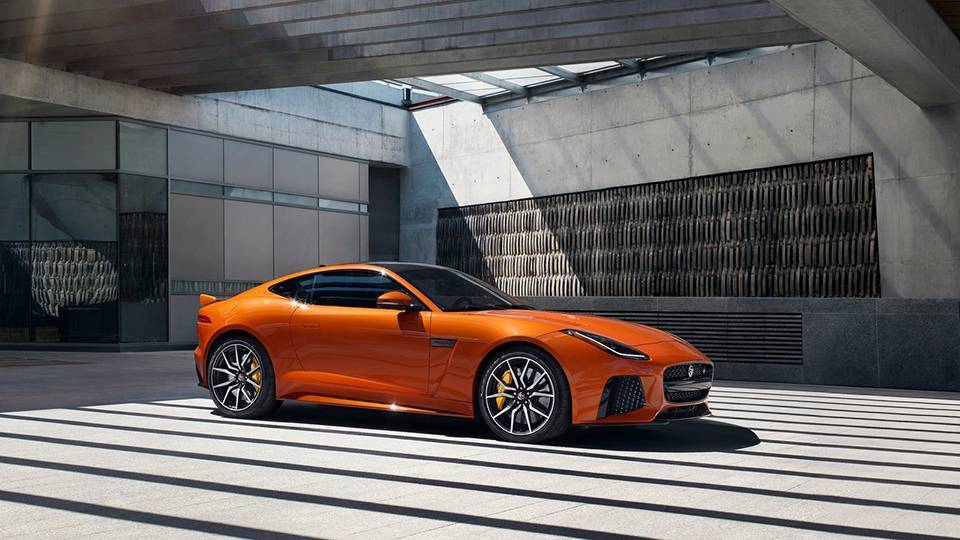 Jaguar думає про середньомоторний F-Type
