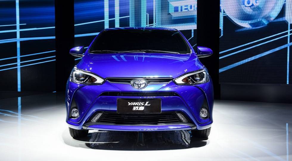 В модельний ряд Toyota вливається новий седан