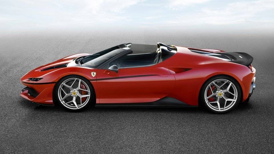 Ferrari презентувала суперкар J50 з відкритим дахом