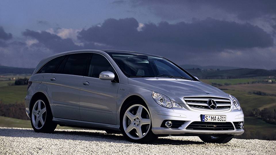 Поломка двигуна в рідкому «Мерседесі» за ціною новітнього Porsche