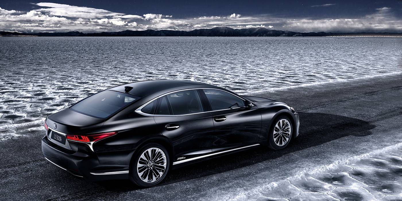 Нова генерація седана Lexus LS матиме гібридний варіант