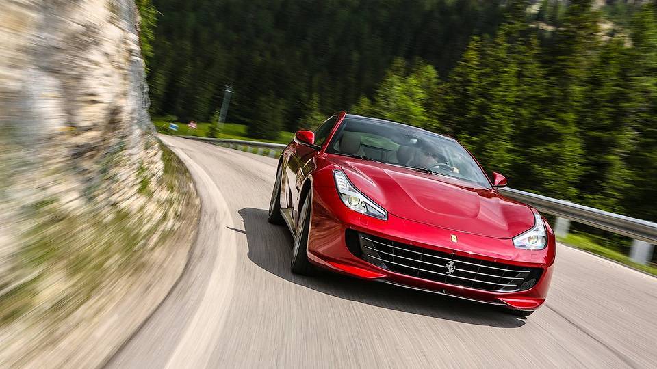 Дилери Ferrari шахраї?