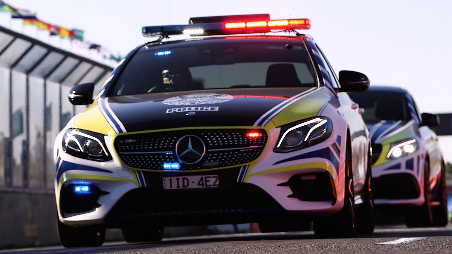 Австралійських патрульних поліцейських пересадили на «гарячі» Mercedes-AMG