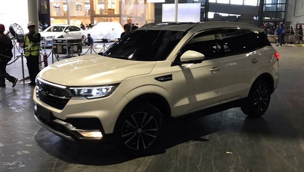 Новий величезний позашляховик Zotye з'явився на першому фото