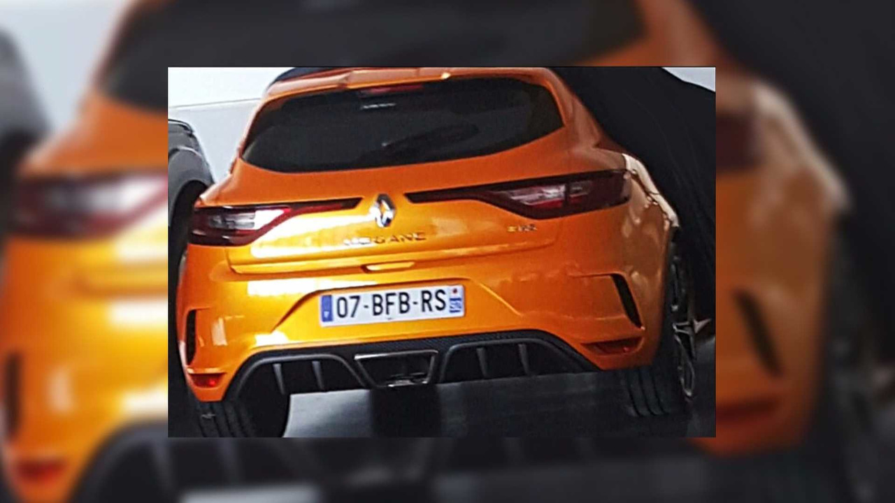 Перший знімок новітнього Renault Megane потрапив в Інтернет