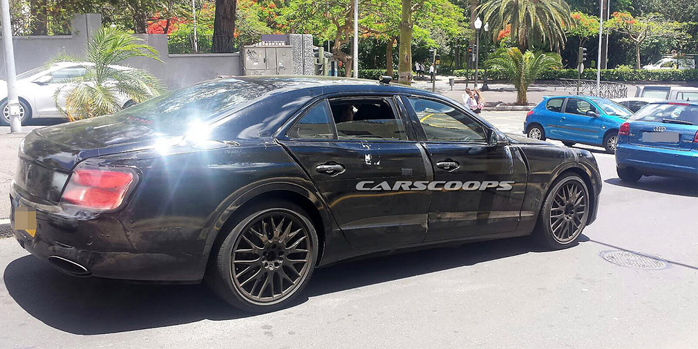 Нове покоління седана Bentley Flying Spur потрапило на завершальні тести