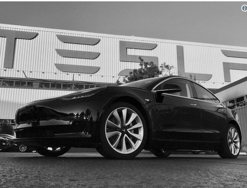 Ілон Маск продемонстрував всім найбільш бюджетний електрокар Tesla