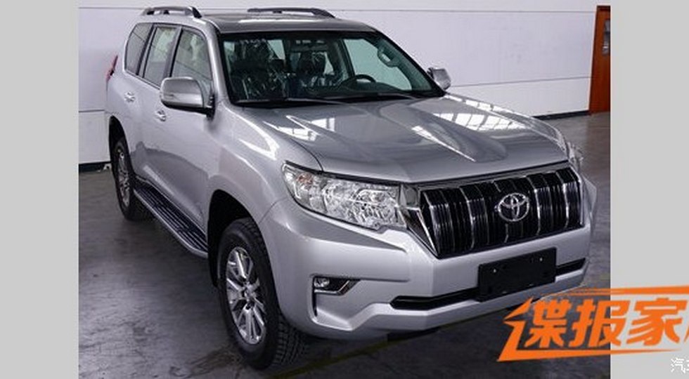 В Інтернеті поширилися фото оновленого Toyota Land Cruiser Prado