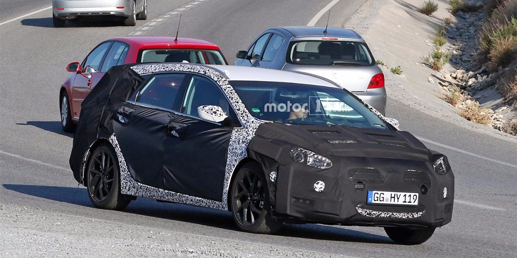 Новенький універсал Hyundai i40 вперше попався на тестових заїздах