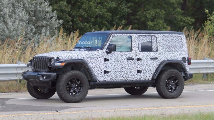 Більше не секрет: 4-дверний Jeep Wrangler попався папарацці