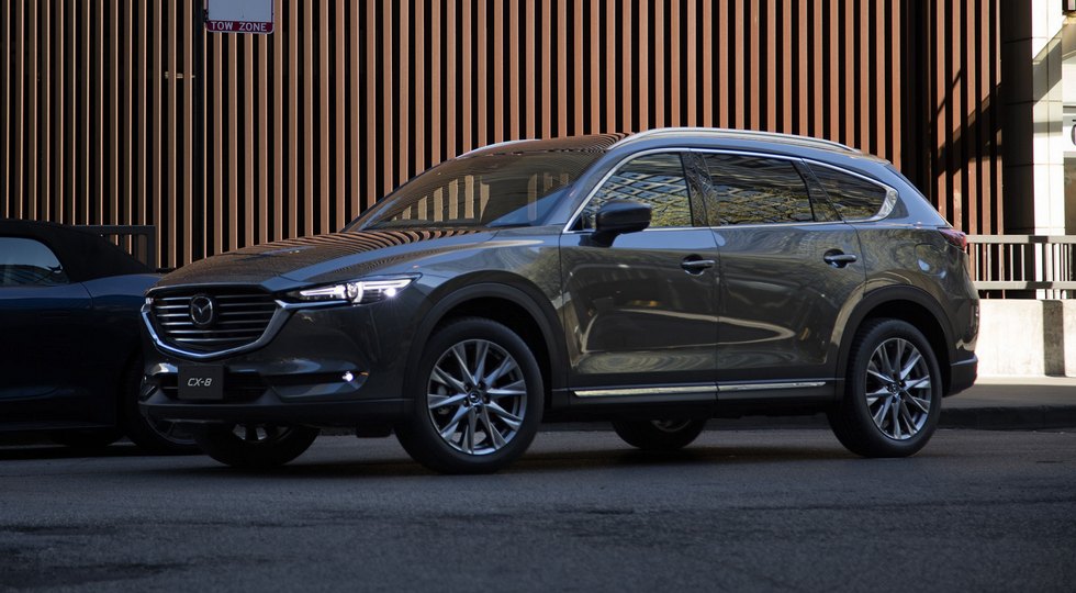Mazda CX-8 офіційно дебютував