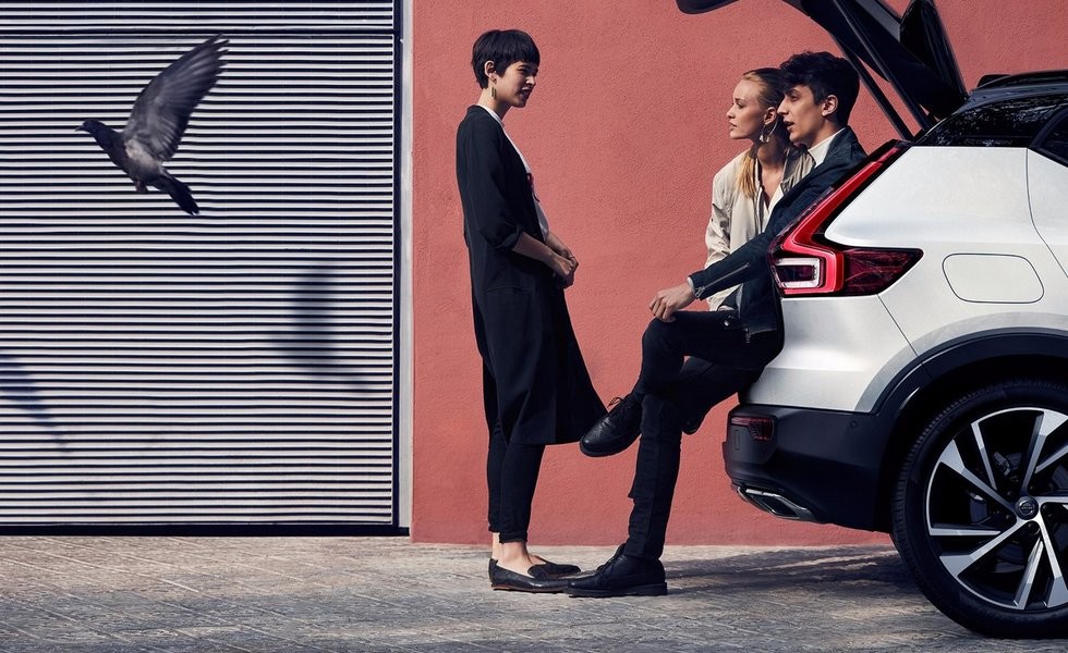 Volvo XC40 показали на нових знімках