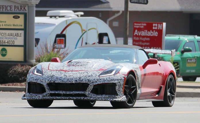 Новенькому Corvette нададуть модифікацію кабріолету