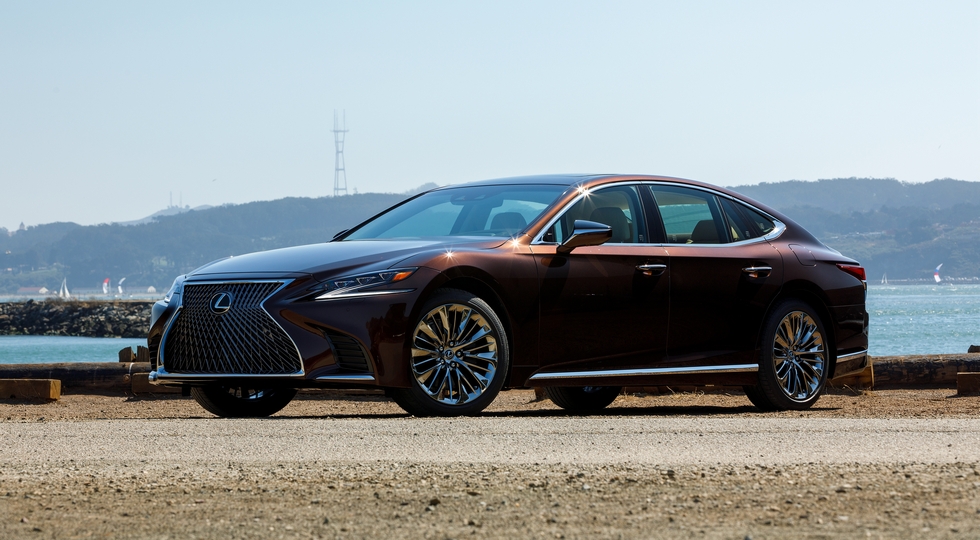 Світовий дебют нового автомобіля Lexus відбудеться вже цього місяця